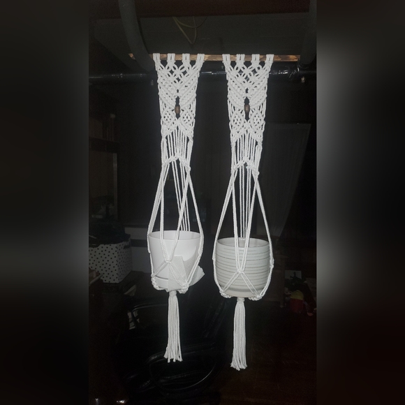 NEW - Handcrafted Custom Double Macrame Plant Hanger - Picture 10 of 11